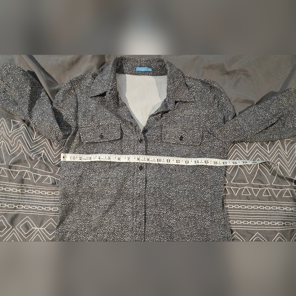 J.McLaughlin Button Down Collared Shirt Size Small - Picture 4 of 6